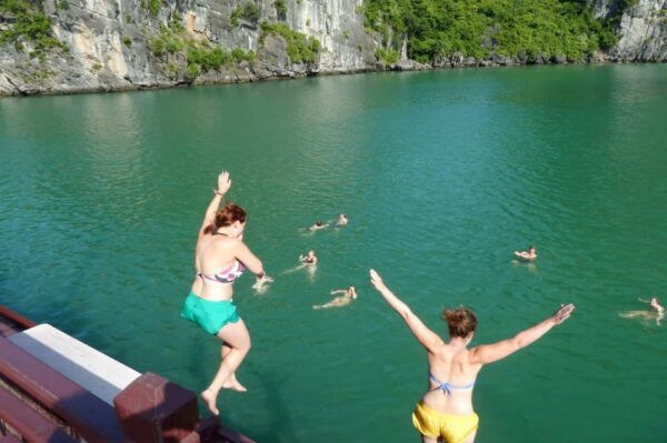 From Hanoi: 3-Day Luxury Cruise Ha Long Bay & Cat Ba Island - Dining Options