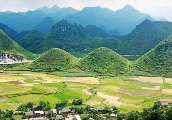 From Hanoi: 3-Day Motorbike Ha Giang Loop With Easy Rider - Dong Van Town to Du Gia Village