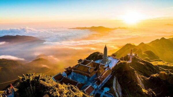 From Hanoi: 3-Day Sapa Tour With Fansipan Peak Visit - Accommodations and Meals