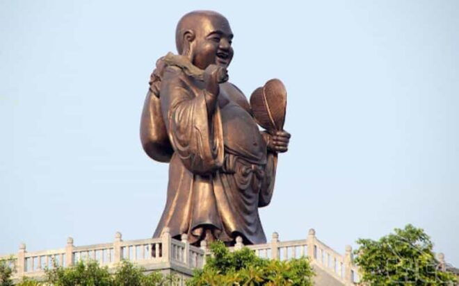 From Hanoi: Bai Dinh and Trang an Day Tour With Limousine - Bai Dinh Pagoda Highlights