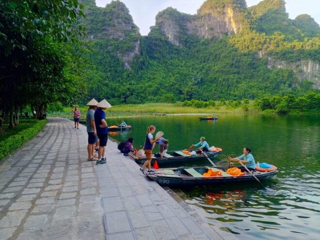 From Hanoi: Bai Dinh and Trang an Private Tour With Lunch - Inclusions of the Tour