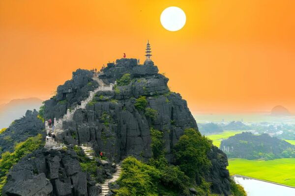 From Hanoi: Bai Dinh Pagoda, Trang An And Mua Cave Day Tour - Frequently Asked Questions