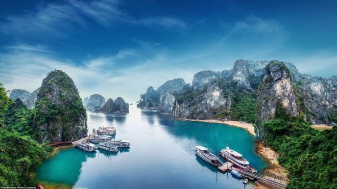 From Hanoi: Bai Dinh Pagoda, Trang An, and Mua Cave Day Tour - Climbing Mua Cave