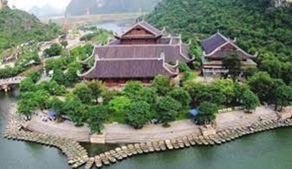 From Hanoi: Bai Dinh Pagoda, Trang An, and Mua Cave Day Tour - Essential Packing Tips