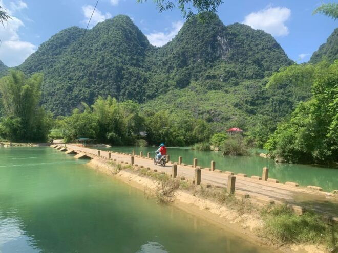 From Hanoi: Ban Gioc Waterfall 1 Day With Local Guide - Travel and Meeting Information
