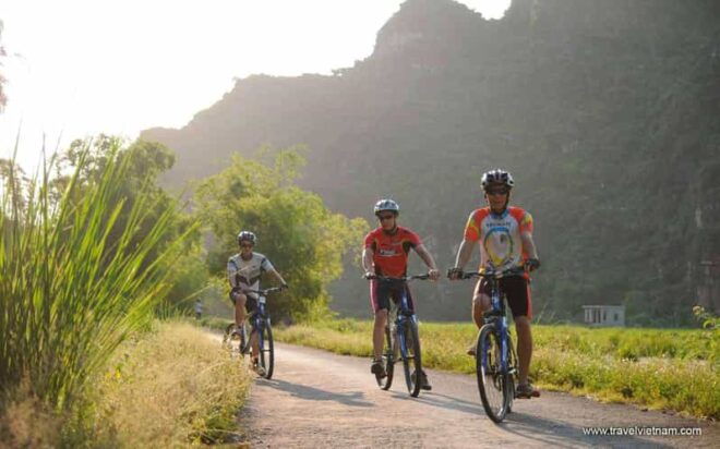 From Hanoi: Bike and Hike Ham Lon Mount and Kayak the Lakes - Included Services