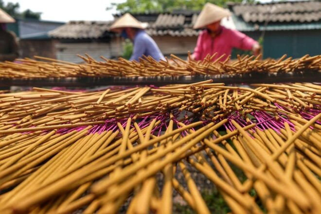 From Hanoi: Day Trip to 3 Traditional Handicraft Villages - Incense Village Visit