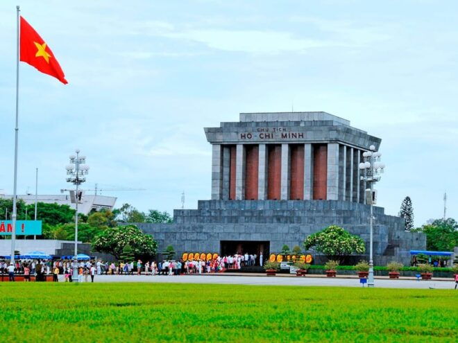 From Hanoi: Discover All Famous Places for 1 Day - Exploring Tran Quoc Pagoda