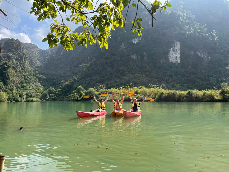 From Hanoi: Explore Lang Son UNESCO Geopark & Huu Lien Countryside day trip - Kayaking in a quiet mountain setting