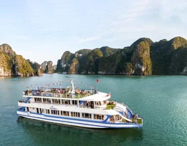 From Hanoi: Full-Day Halong Cruise- Lunch, Kayak, Visit Cave - Activity Highlights