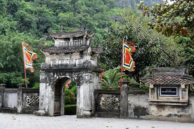 From Hanoi: Full-Day to Hoa Lu & Tam Coc with Biking, Boat Ride - Lunch: Tasting Local Flavors