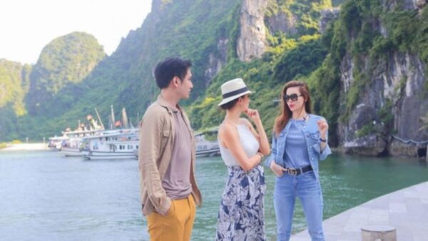 From Hanoi: Ha Long Bay Day Trip With 4 Stars Luxury Cruise - Why Choose a Luxury Cruise
