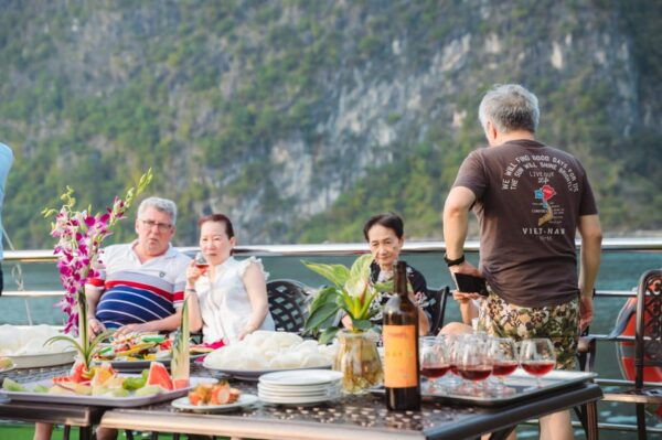 From Hanoi: Ha Long Bay Day Trip With 5 Stars Cruise - Tips for a Great Day Trip