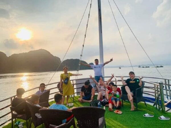 From Hanoi: Ha Long Bay Full-Day Guided Tour With Lunch - Price and Availability