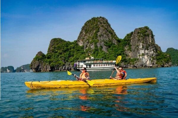 From Hanoi: Halong Bay Daily Tour With Kayaking and Lunch - Important Notes