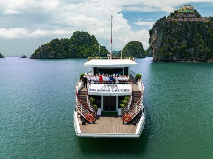 From Hanoi: Halong Bay Diamond Cruise 1 Day: Transfer, Lunch - Itinerary Overview