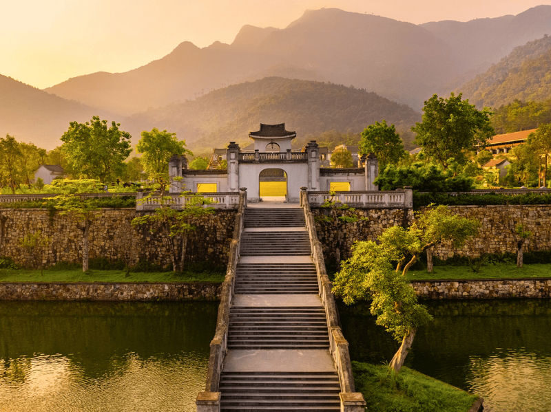 From Hanoi/Halong: Yen Tu Mountain UNESCO Site Day Tour - Weather, views, and a sensible plan