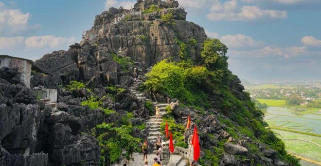 From Hanoi: Hoa Lu-Trang An-Mua Cave/Limousine Bus/Buffet - Highlights of the Journey