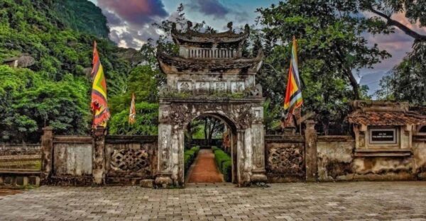 From Hanoi: Hoa Lu, Trang An, Mua Cave & Ninh Binh Day Trip - Frequently Asked Questions