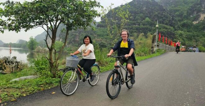 From Hanoi: Hoa Lu, Trang an & Mua Caves Group Full-Day Trip - Tips for Travelers