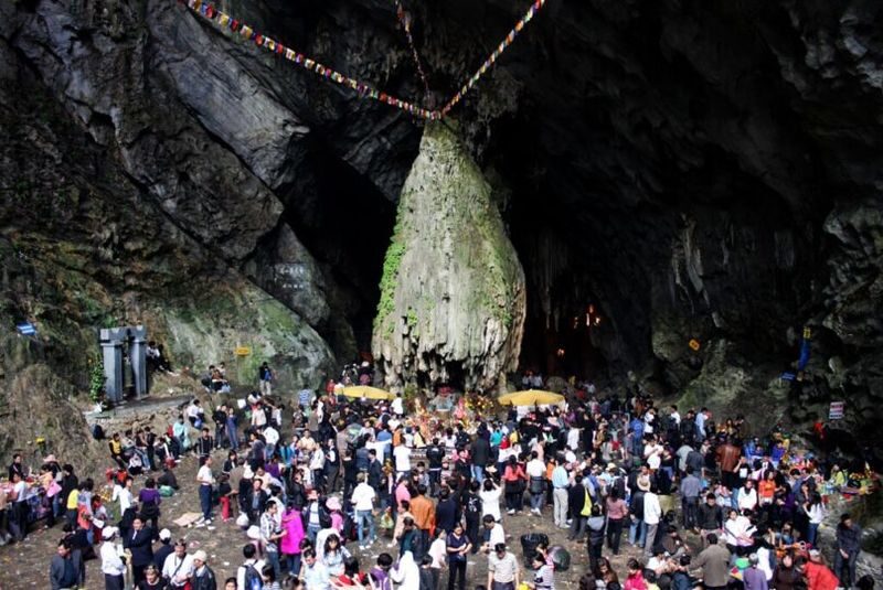 From Hanoi: Huong Pagoda Full-Day Tour with Scenic Boat Ride - Should you book the Huong Pagoda tour?