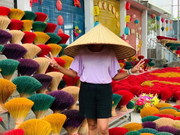 From Hanoi: Incense Village, Conical Hat and HaThai Art Tour - Tips for Travelers