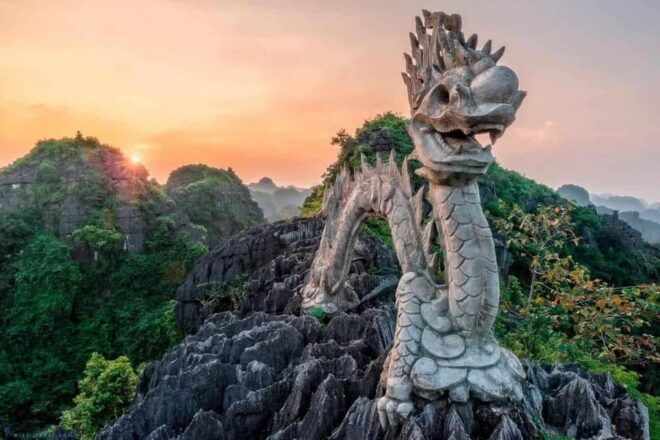 From Hanoi: Mua Cave, Trang An and Hoa Lu Day Trip - Scenic Trang An Experience