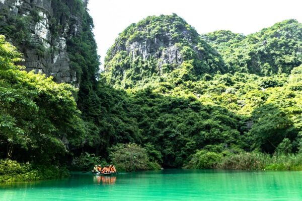 From Hanoi: Ninh Binh – Bai Dinh & Trang An & Mua Cave Tour - Climbing Mua Cave
