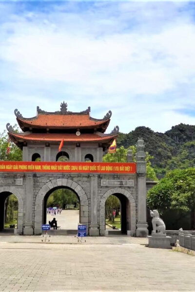 From Hanoi: Ninh Binh Day Trip Hoa Lu, Trang An and Mua Cave - What to Bring