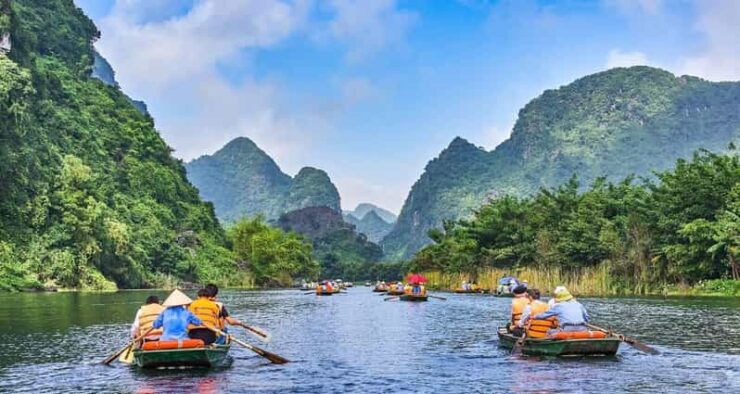 From Hanoi: Ninh Binh, Hoa Lu, Trang An, Mua Cave Day Trip - Itinerary Breakdown