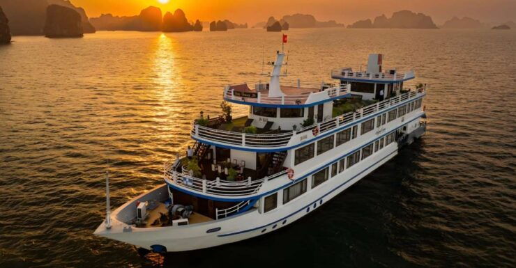 From Hanoi: Overnight Halong Bay Luxury Cruise With Meals - Cruise Experience Highlights
