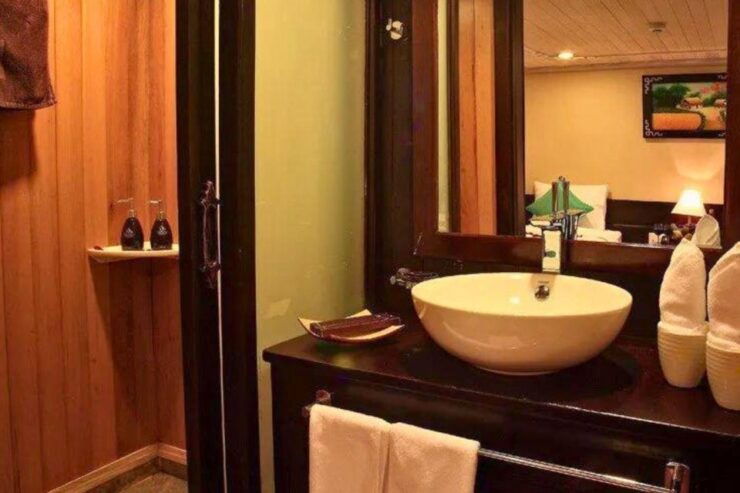 From Hanoi: Overnight Halong Bay Luxury Cruise With Meals - Free Cancellation and Flexible Booking Options