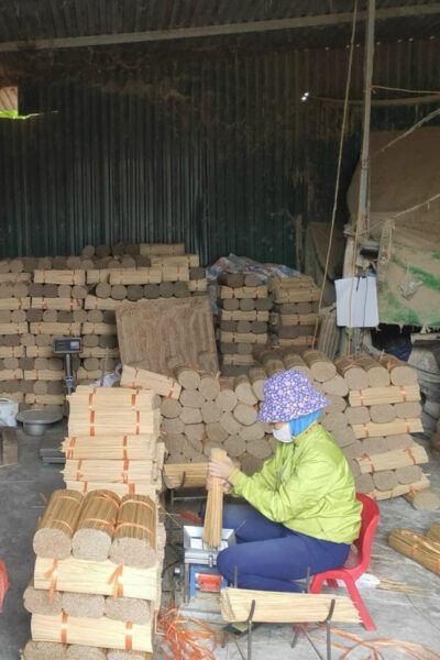 From Hanoi: Perfume Pagoda and Quang Phu Cau Incense Village - Lunch and Local Cuisine