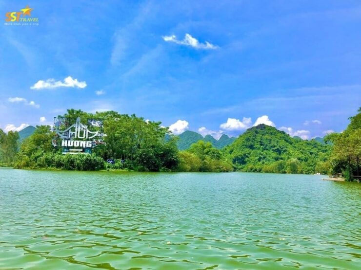 From Hanoi: Perfume Pagoda & Learn About Vietnamese Religion - Highlights of the Experience