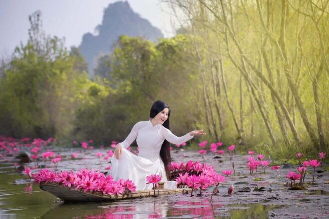 From Hanoi: Perfume Pagoda & Learn About Vietnamese Religion - Detailed Itinerary