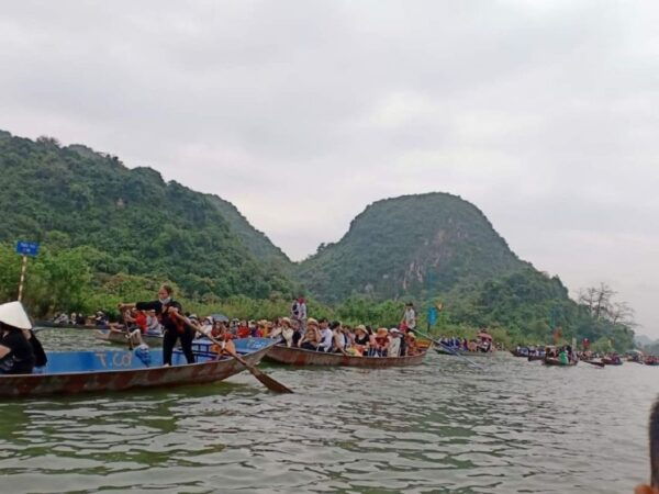 From Hanoi: Perfume Pagoda Tour and Yen Stream Boat Ride - Common Questions