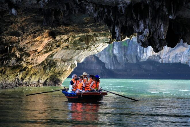 From Hanoi: Private Halong Bay Full Day Trip - Inclusions and Options