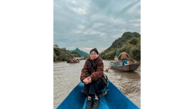 From Hanoi: Private One-Day Tour to Perfume Pagoda - Rowboat Journey on Yen Stream