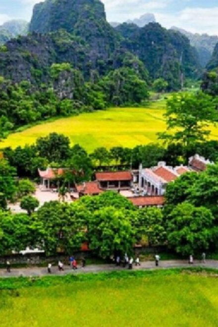 From Hanoi: Tam Coc - Hoa Lu & Mua Caves Full Day Tour - Dining Experience