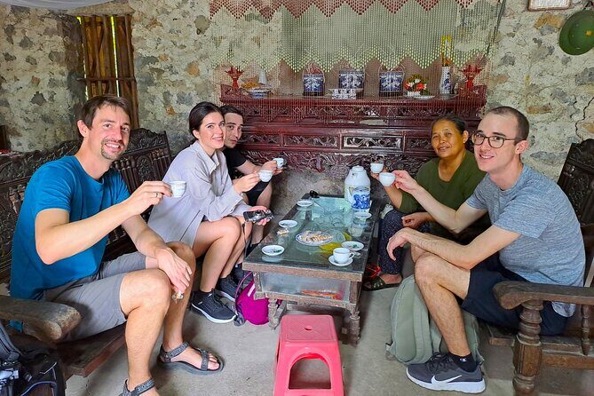 From Hanoi to Ninh Binh: Mua Caves, Tam Coc & Hoa Lu Private Tour - Cruising Tam Coc by Sampan