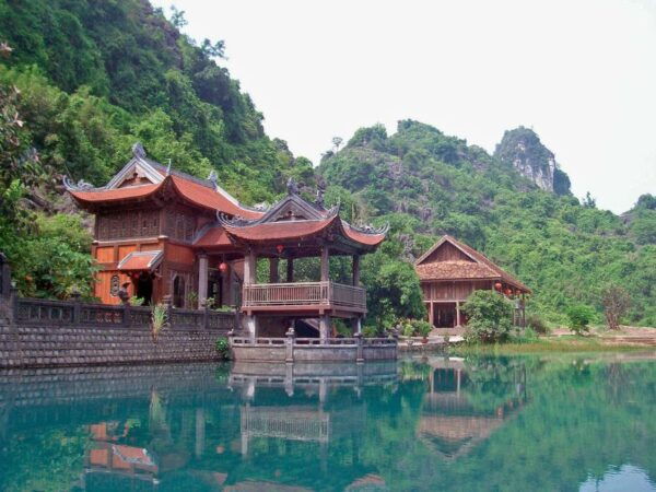 From Hanoi: Trang An & Bai Dinh Pagoda Full-Day Private Tour - Duration and Availability