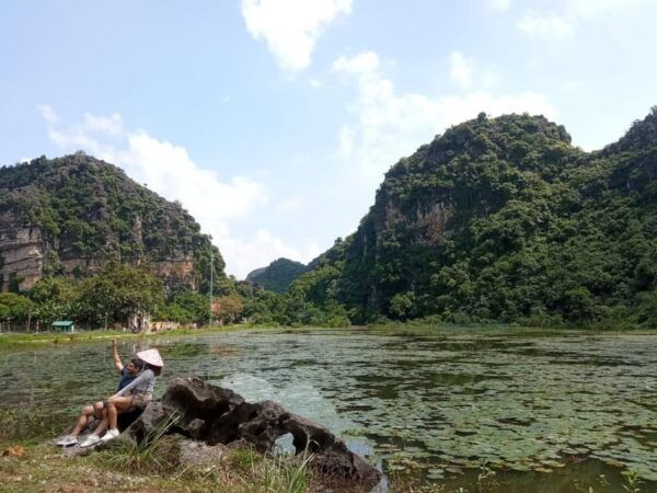 From Hanoi: Trang An, Mua Caves, and Hoa Lu Tour - Scenic Views to Expect