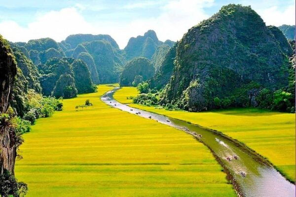 From Hanoi: Visit Hoa Lu & Trang An/ Tam Coc & Mua Caves - Frequently Asked Questions