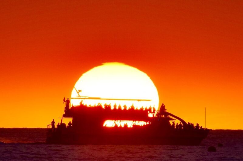 From Hawaii: Historical Dinner Cruise Tour to Kealakekua Bay - The Experience: What to Expect on the Cruise