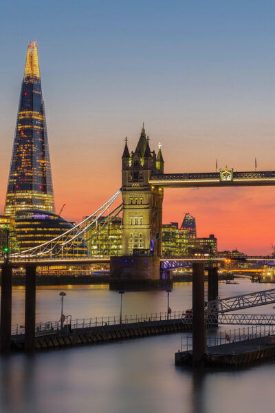From Heathrow Airport to Central London - Executive Transfer - Monitoring Flight Status