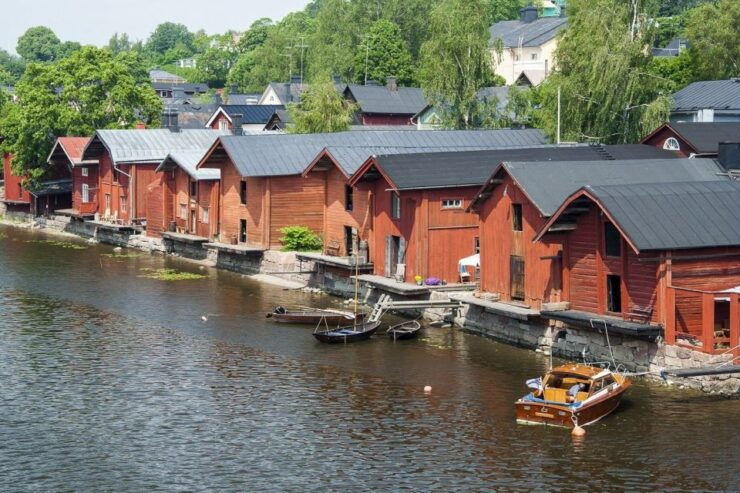 From Helsinki: Porvoo Half-Day Sightseeing Tour - Experience Highlights