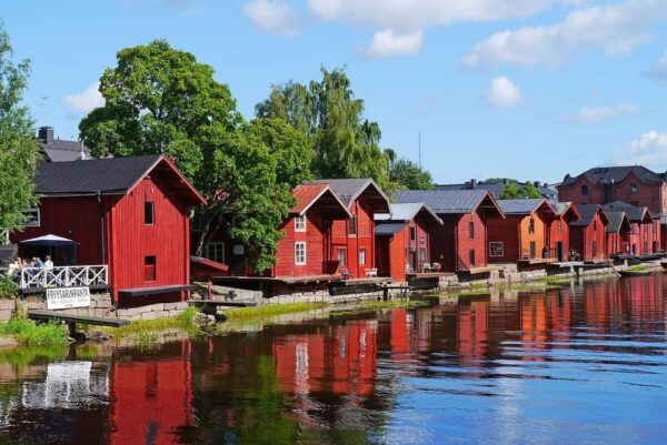 From Helsinki to Porvoo by Car (& Return) - Exploring Porvoo
