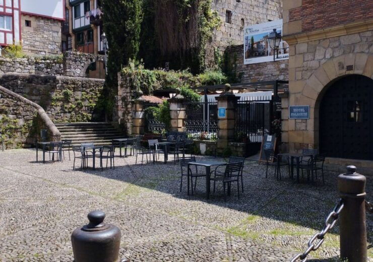 From Hendaye: Tapas Tour in Hondarribia (w/ Food and Drinks) - Experience Highlights