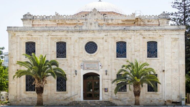 From Heraklion: Historical Center City Tour & Knossos Palace - Knossos Palace Exploration