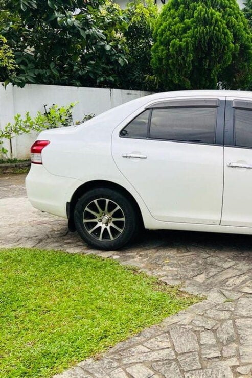 From Hikkaduwa/Galle Transfer to Colombo Airport (CMB) - Duration and Pricing Details